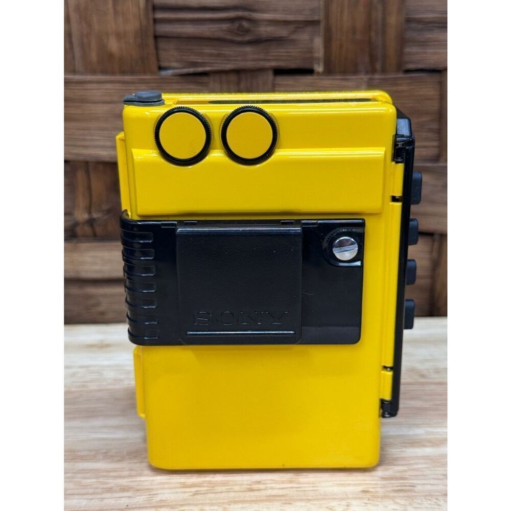 Sony WM-F45 Yellow Walkman Sports FM/AM Portable Cassette Player - Picture 6 of 11